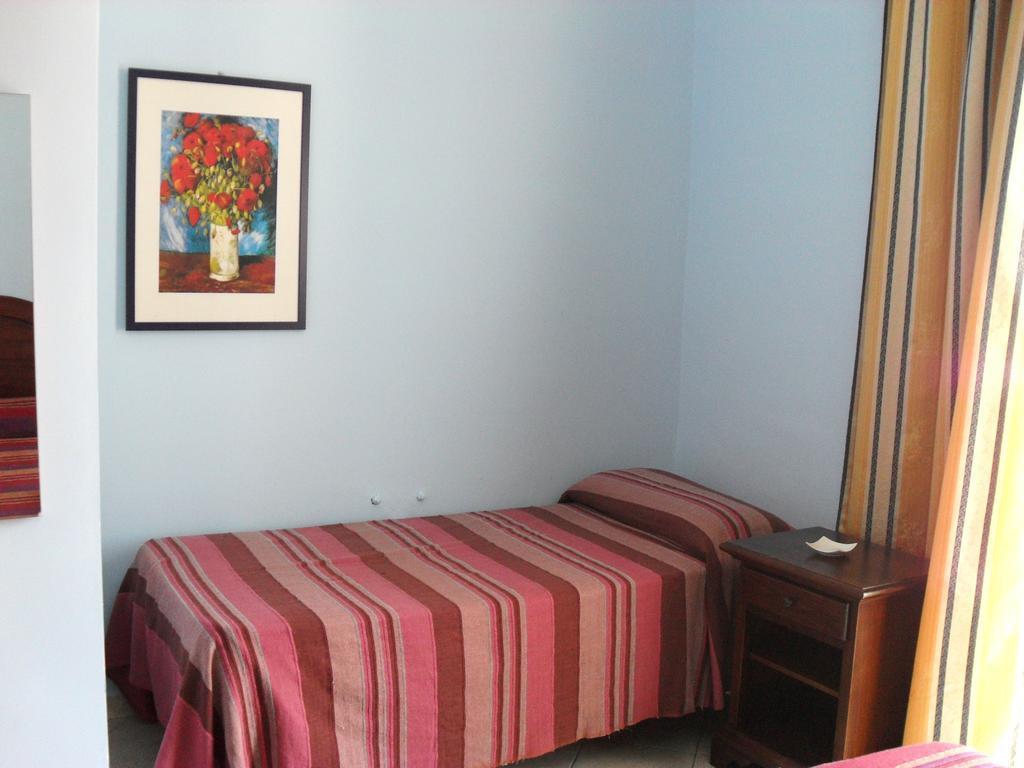 Hotel Piro Torrenova Szoba fotó