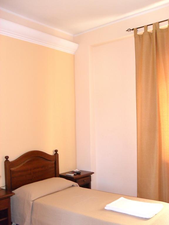 Hotel Piro Torrenova Szoba fotó